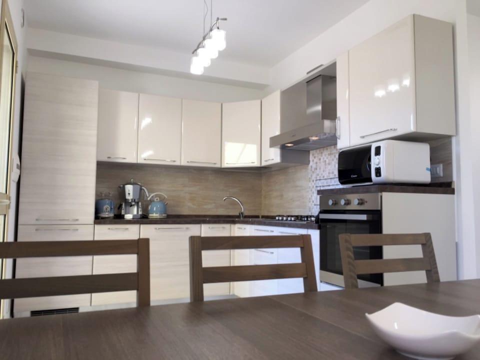 Apartment, 2 Bedrooms, Accessible, Patio | Dining