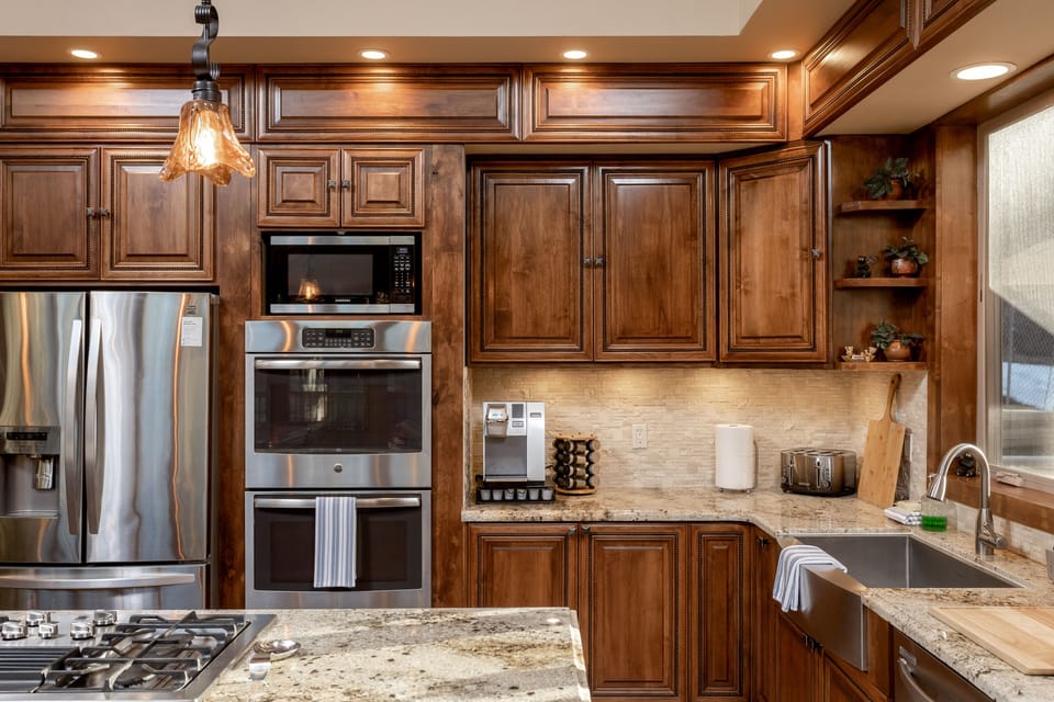 A double oven, microwave, NEW Keurig machine & fully stocked kitchen!