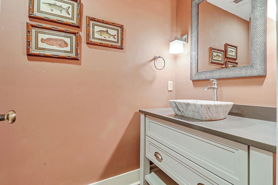 3 Twin Pines Ct - Powder Room (Entryway)