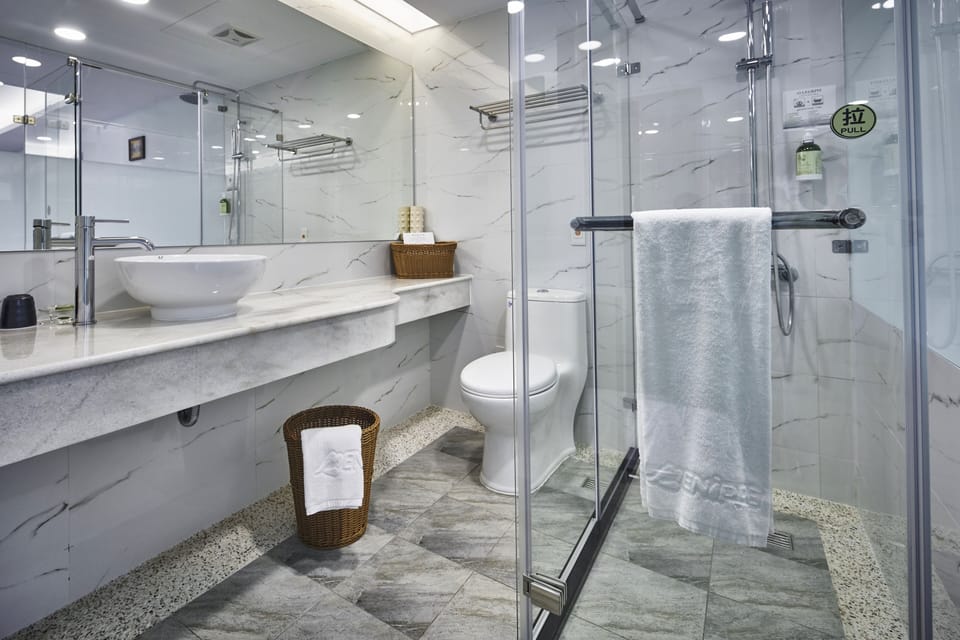 Bathroom shower