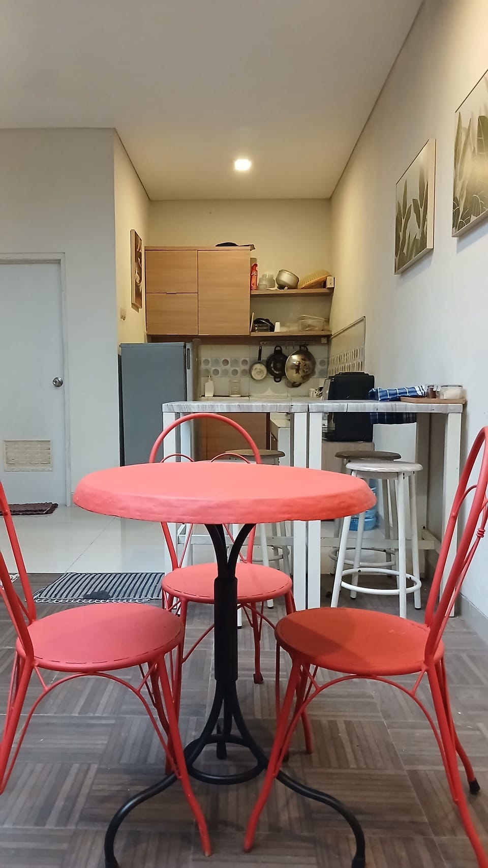 Rumah Mutiara Family Home | Private kitchen | Stovetop, cookware/dishes/utensils