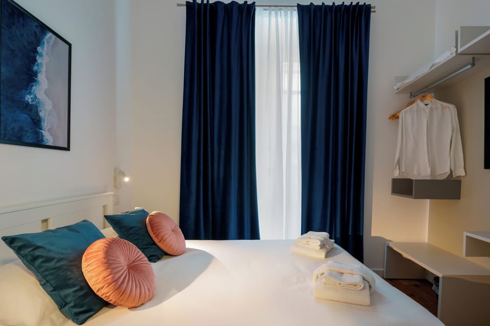 Economy Room | Desk, laptop workspace, free WiFi