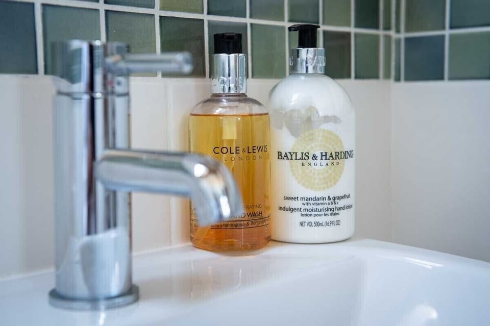 Bathroom amenities