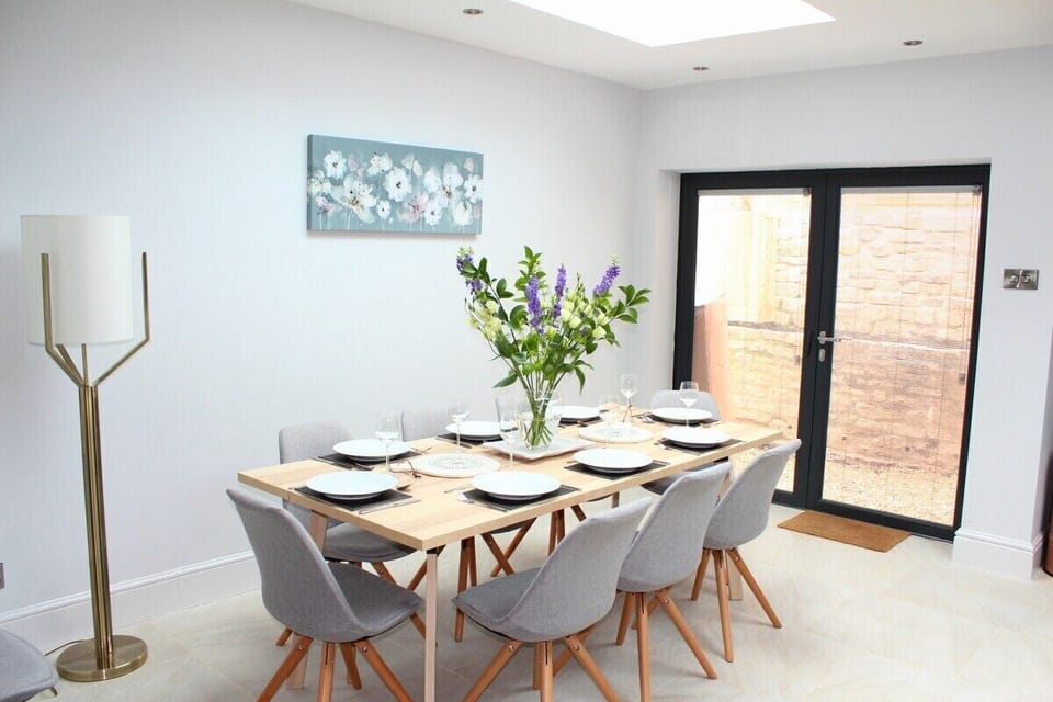 House, Private Bathroom (CG) | Restaurant