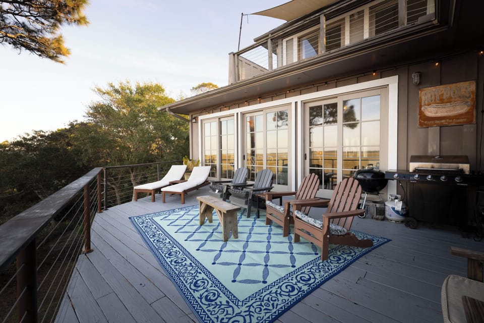 4 outdoor spaces with plenty of seating to enjoy the views!