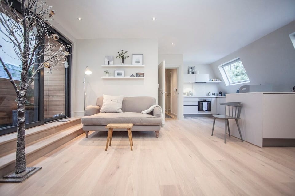 Basic Apartment, Private Bathroom (WST) | Lounge