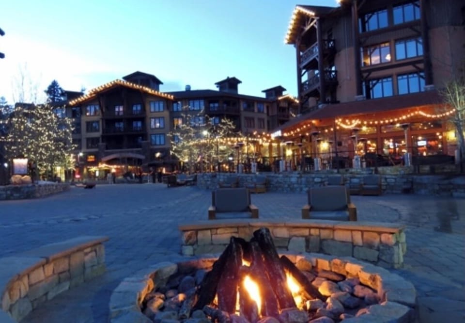 Main square fire pit 