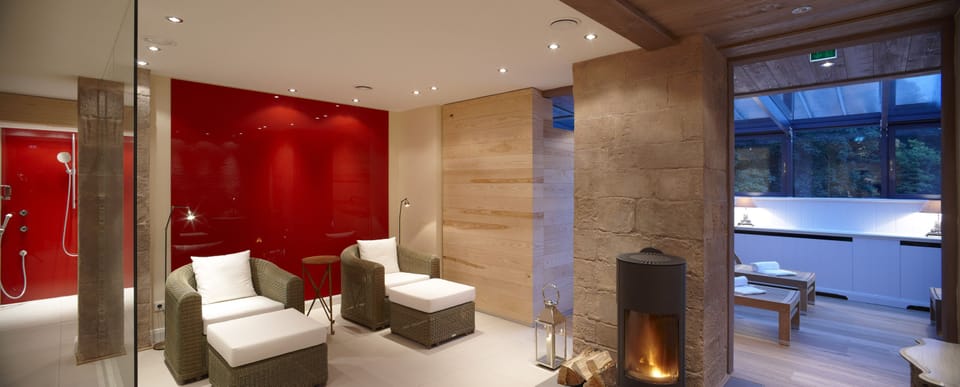 Body treatments, body scrubs, facials, 2 treatment rooms