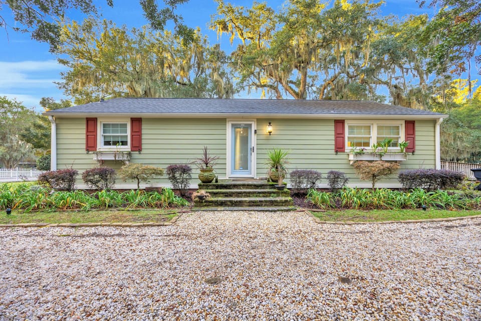 Front Door/Main Entrance 