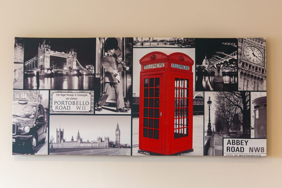 Deluxe Apartment, Private Bathroom, City View (2 bedroom Penthouse) | Lounge