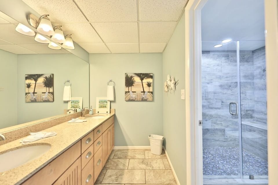 Master bathroom.