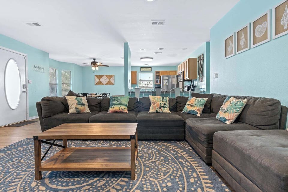 Large sectional 