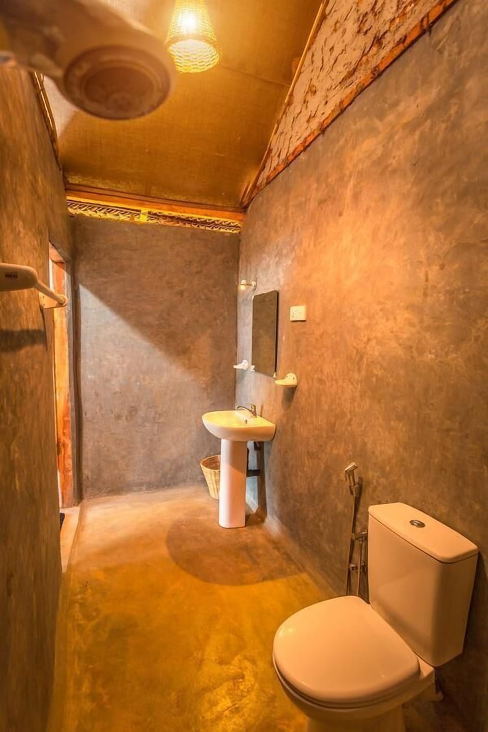 Double Room with Sea view | Bathroom | Shower, hydromassage showerhead, towels, soap