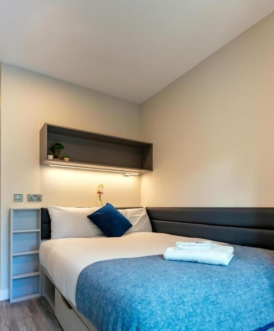 Double Room | Premium bedding, desk, laptop workspace, iron/ironing board (on request)