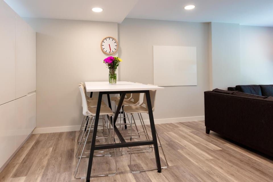 Double Room | Living room | Flat-screen TV