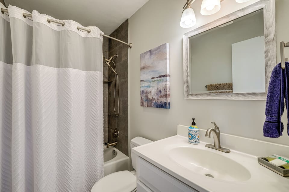 Full Bathroom