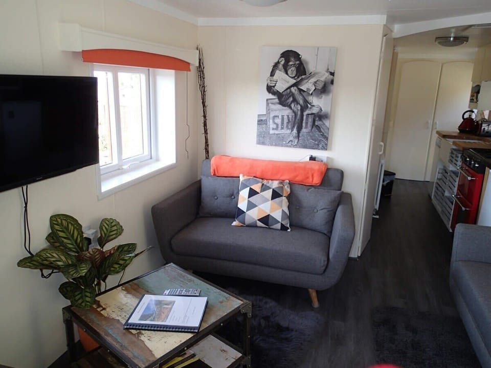 Open plan lounge/ kitchen. Freeview TV