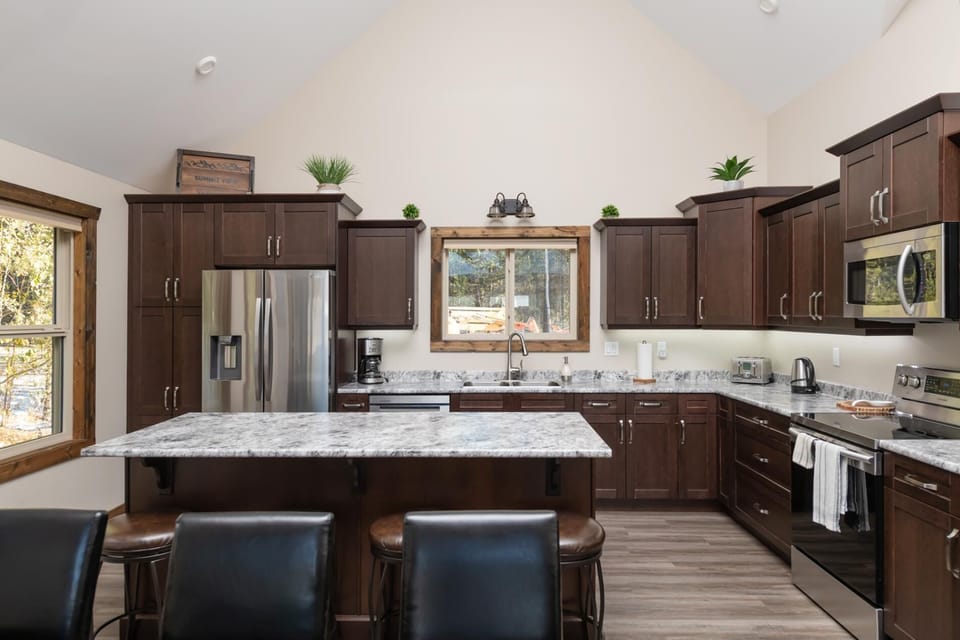 Summit View Cabin Rental (1742)