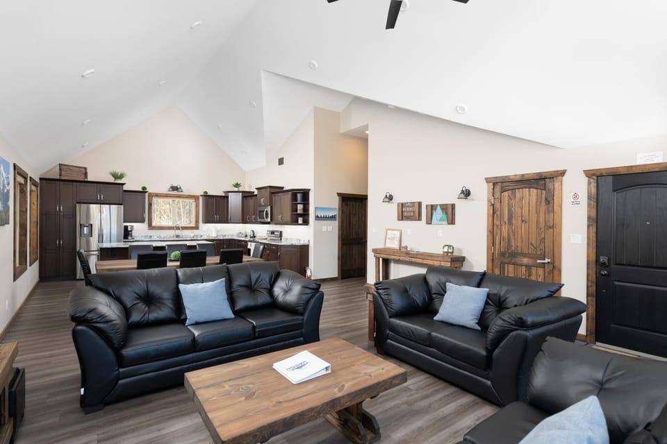 Summit View Cabin Rental (1740)
