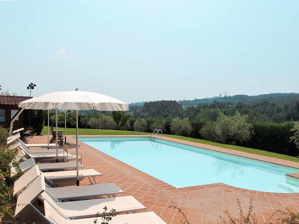 Water, Sky, Property, Swimming Pool, Plant, Shade, Rectangle, Body Of Water, Umbrella, Leisure