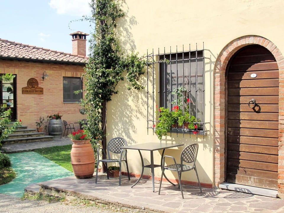 Property, House, Building, Real Estate, Facade, Architecture, Courtyard, Home, Residential Area, Door