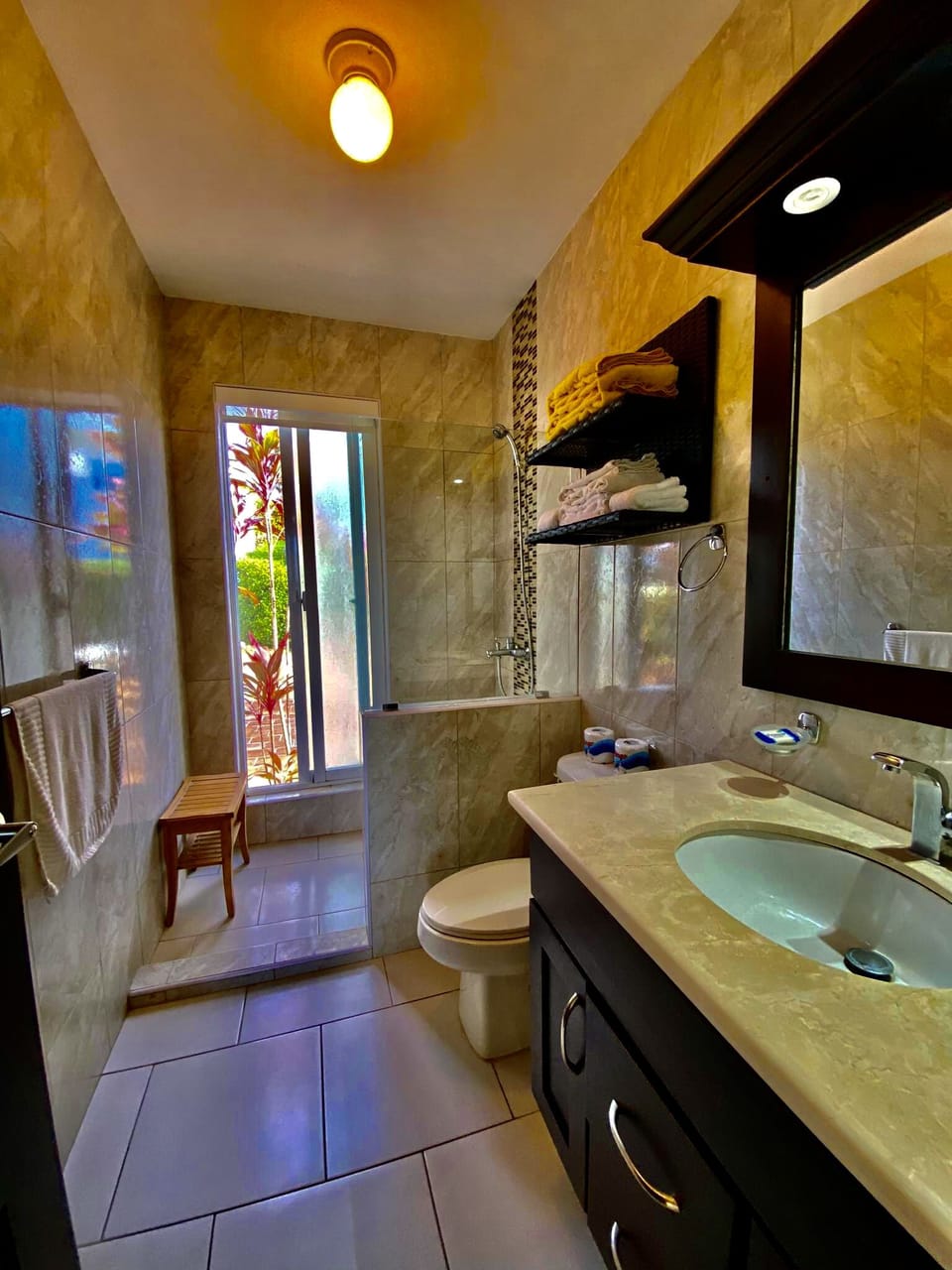 ✨CASA COCO-OLAS✨  Superior 3 Master with Hot Tub @ Casa Linda