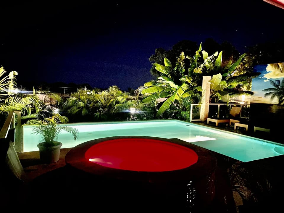 ✨CASA COCO-OLAS✨  Superior 3 Master with Hot Tub @ Casa Linda