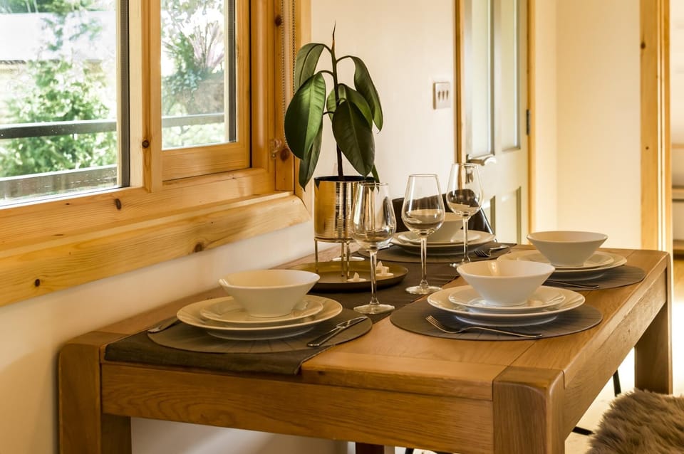 Laurel Lodge - 2 Bedroom Log Cabin - St Florence (349)