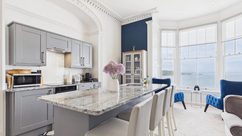 Fisherman's Catch - 2 Bedroom Apartment - Tenby (28947)