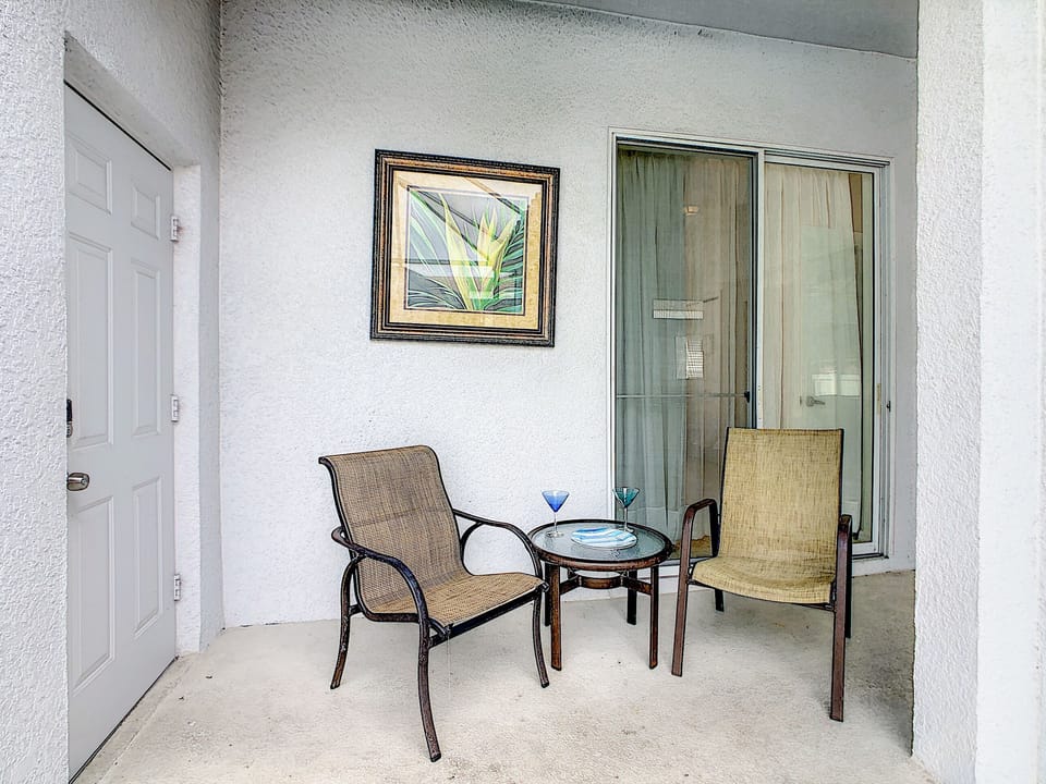 Couple of extra chairs if needed for a cocktail