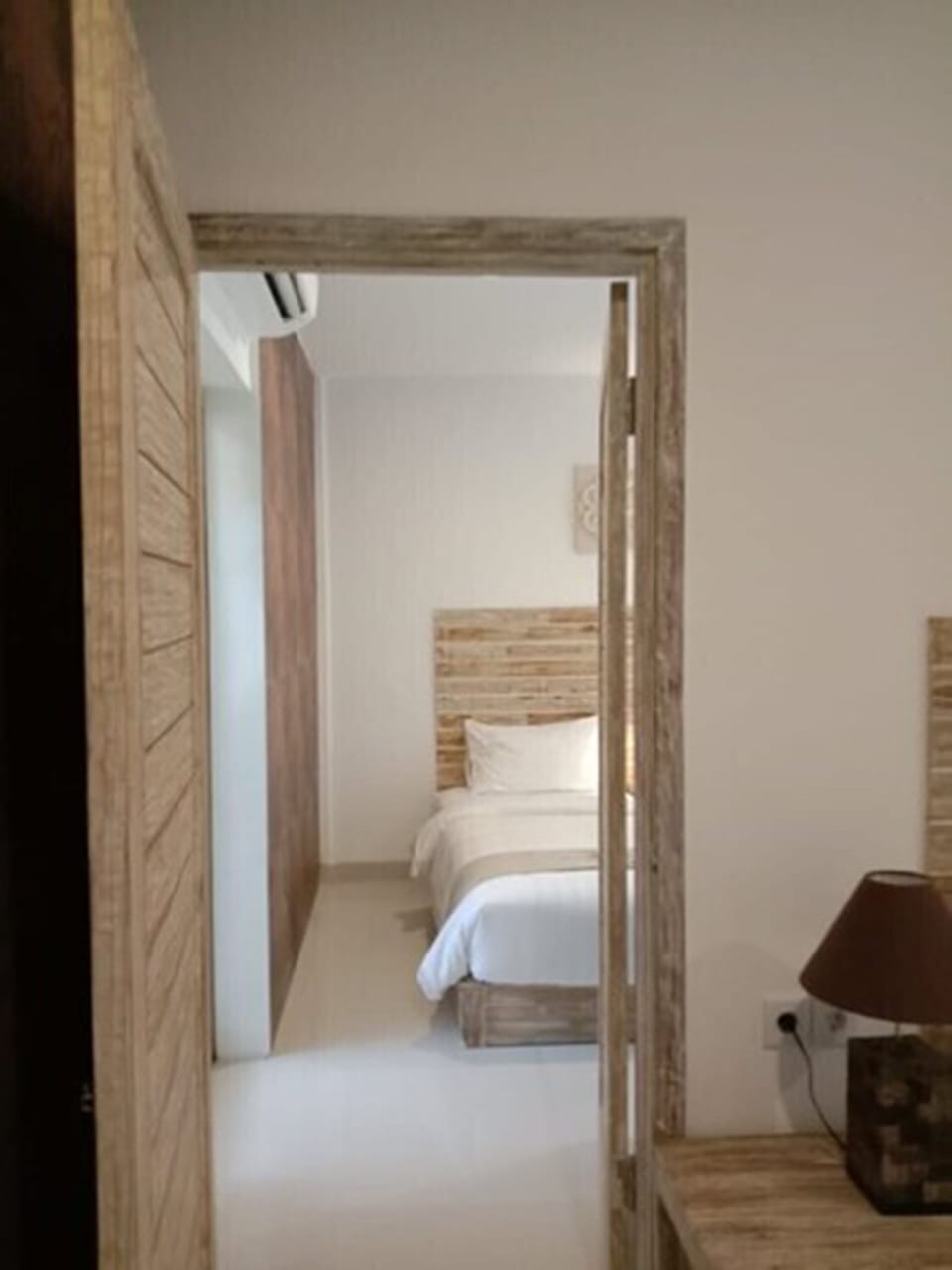 Deluxe Double Room | Desk, laptop workspace, soundproofing, iron/ironing board