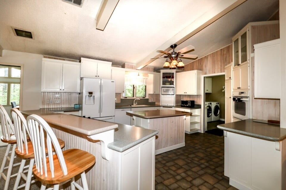 ModernKitchen
