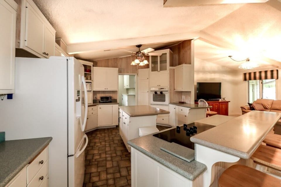 Kitchenwithbar