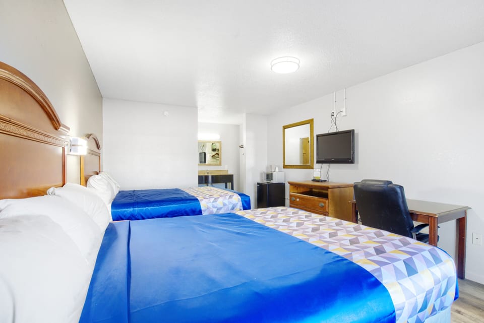 Desk, iron/ironing board, free WiFi, bed sheets