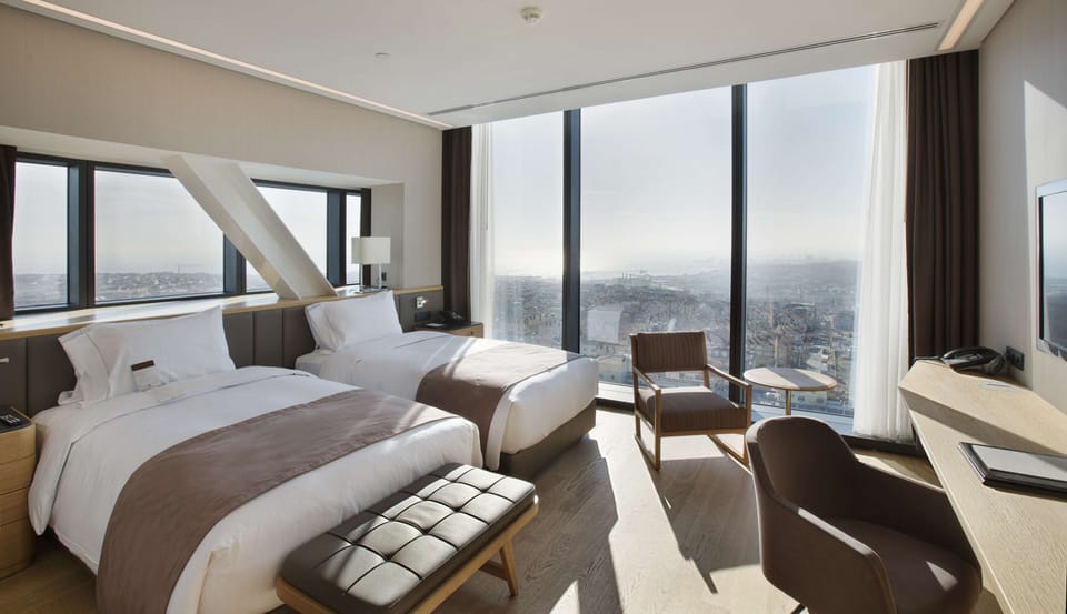 Twin deluxe room w view | Premium bedding, down comforters, minibar, in-room safe