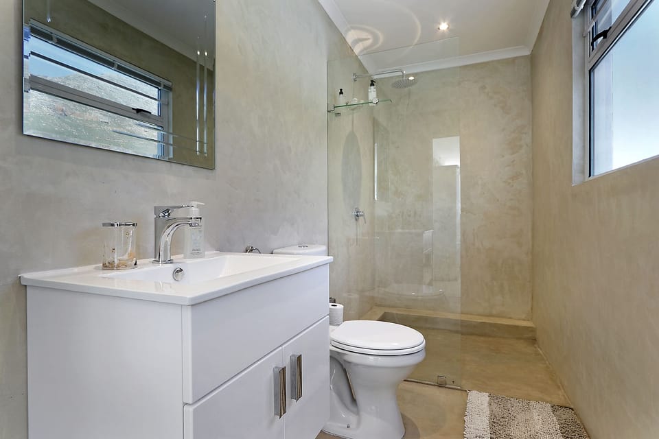 Penguins View Guesthouse Bed and Breakfast in Cape Town