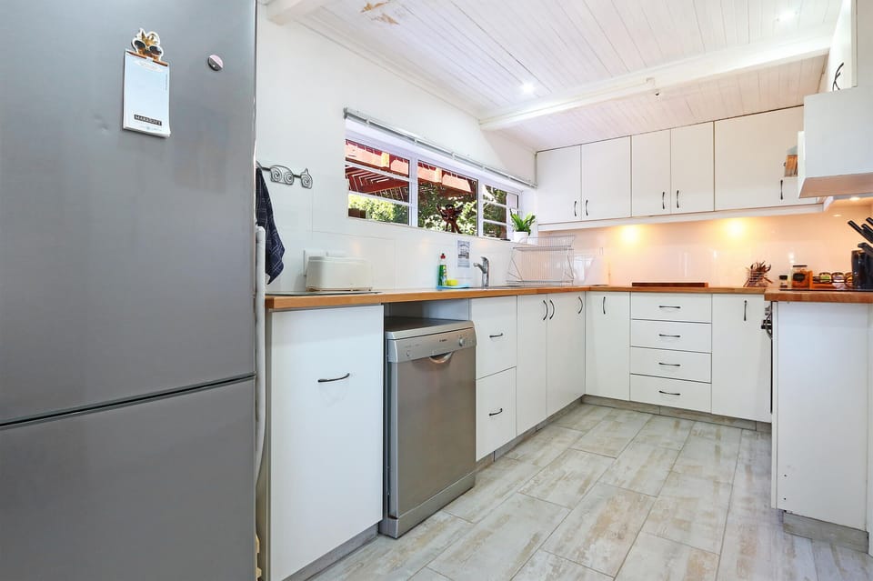 Family Cottage, 2 Bedrooms, Balcony, Partial Sea View | Private kitchen | Coffee/tea maker, electric kettle