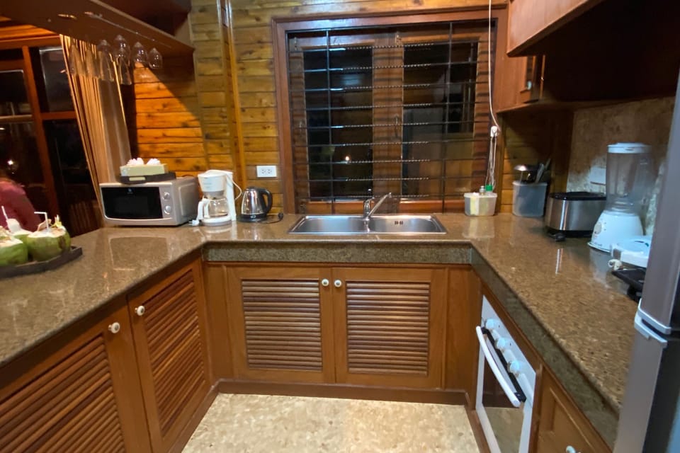 Villa, 2 Bedrooms, Non Smoking, Kitchen | Private kitchen | Full-size fridge, microwave, oven, stovetop