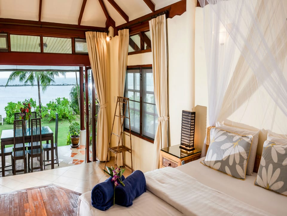 Villa, 2 Bedrooms, Non Smoking, Kitchen | 2 bedrooms, desk, WiFi (free), individually decorated