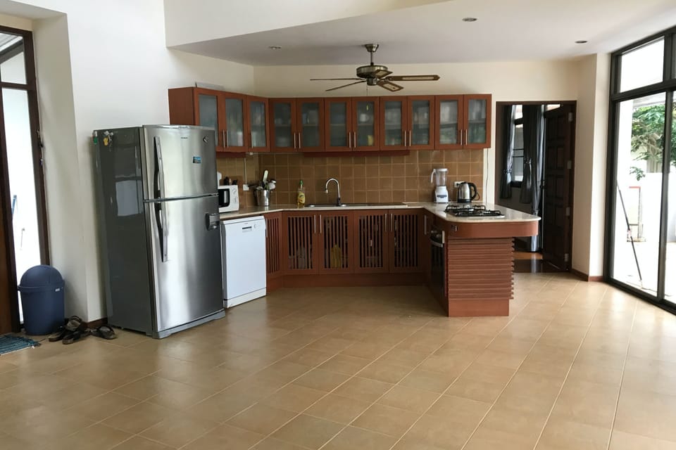Villa, 3 Bedrooms, Non Smoking, Kitchen | Private kitchen | Full-size fridge, microwave, oven, stovetop