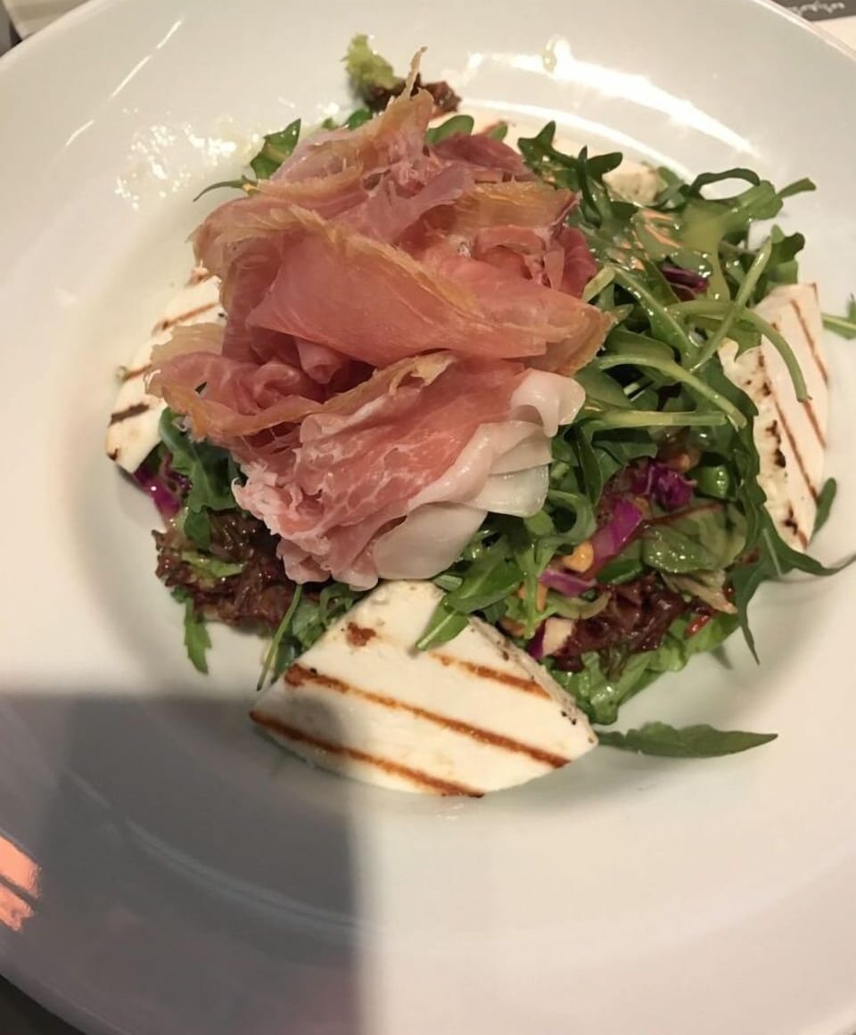 Free daily cooked-to-order breakfast
