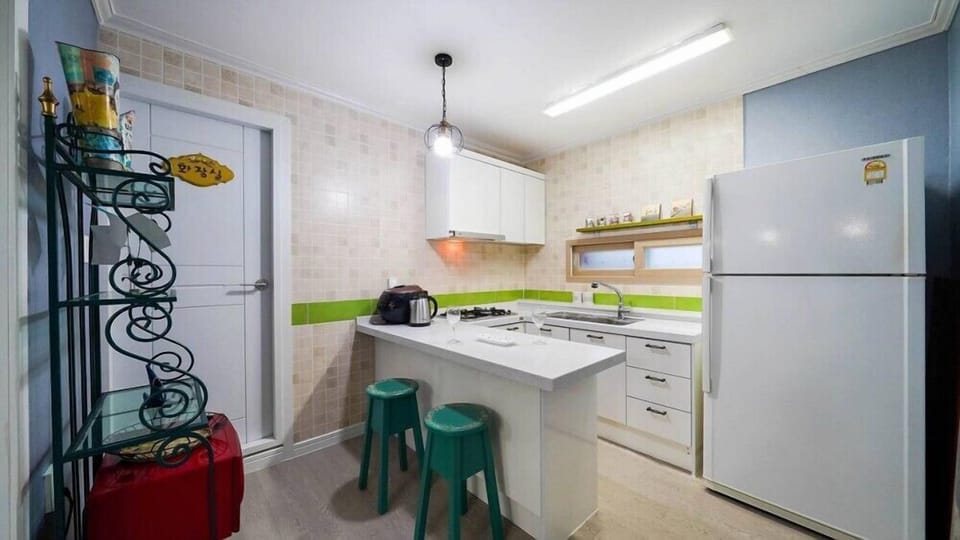 Room (Byuljang (Private)) | Free WiFi, bed sheets
