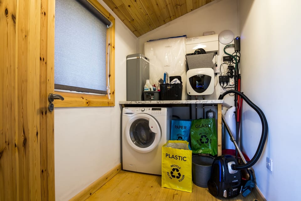 Laurel Lodge - Log Cabin - St Florence Apartment in Saint Florence