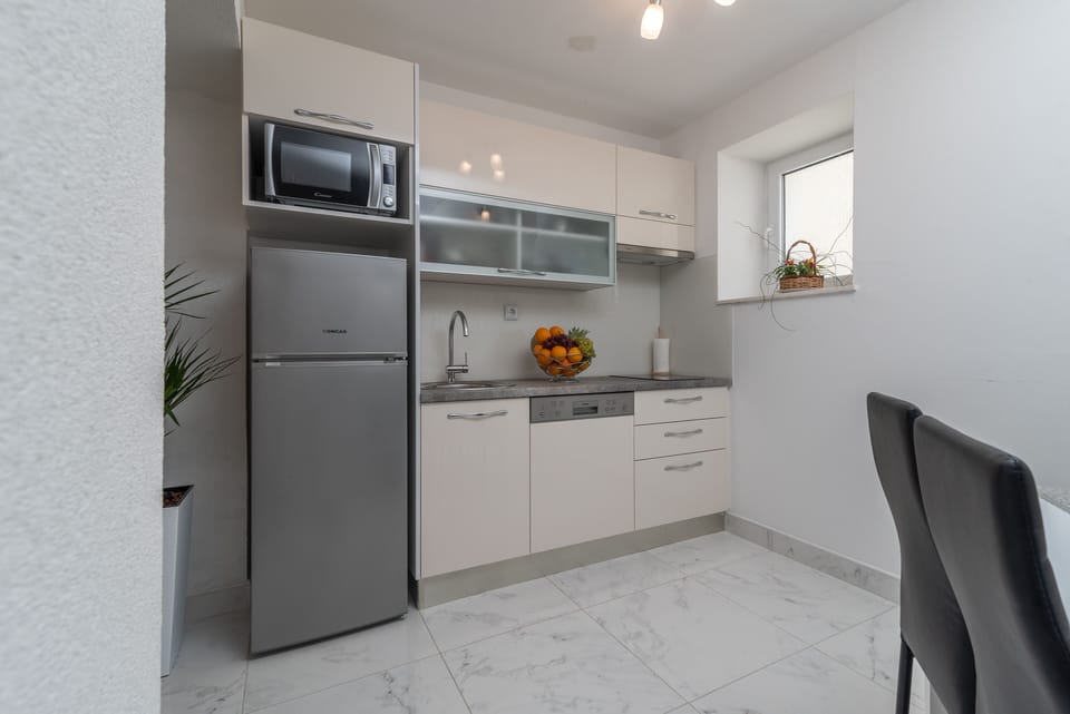 Apartment, 2 Bedrooms, Private Pool | Private kitchen | Full-size fridge, microwave, stovetop, dishwasher