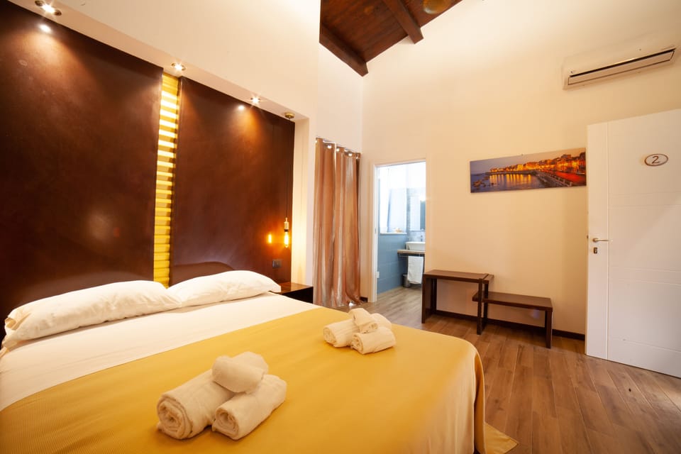 Double Room | Down comforters, minibar, in-room safe, desk