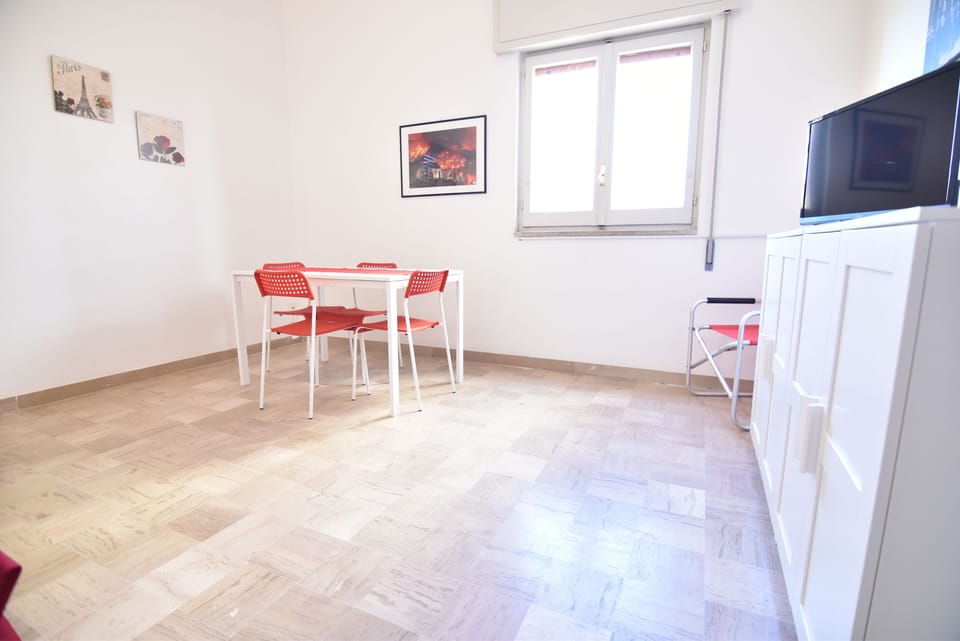 Apartment, 2 Bedrooms | Living room | Flat-screen TV
