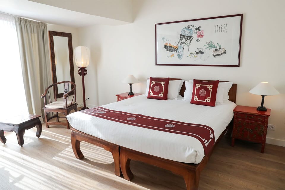 Free cribs/infant beds, free WiFi, bed sheets, wheelchair access