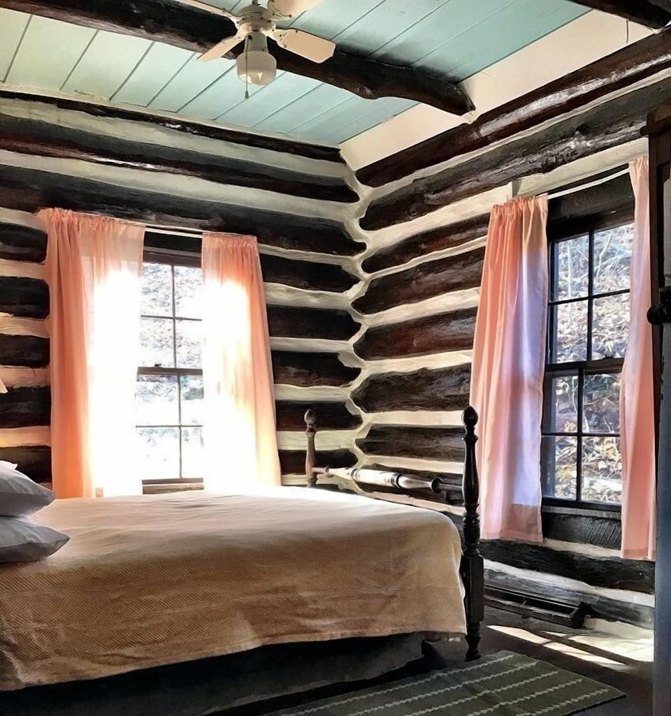 Jacks Cabin | Cribs (free), rollaway beds (free), individually decorated