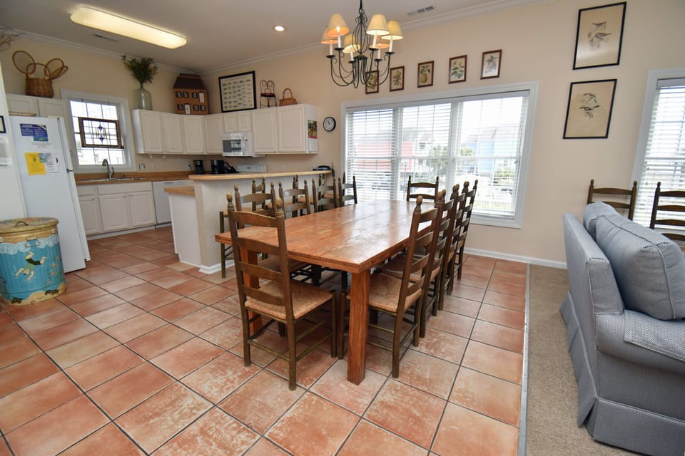 Indoor Dining with plenty of seating!