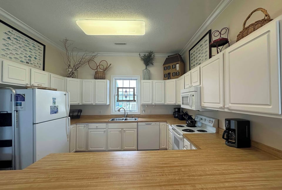 A fully equipped kitchen